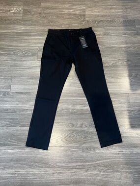 Kenneth Cole Black Tapered-Fit Techni-Cole Pants
